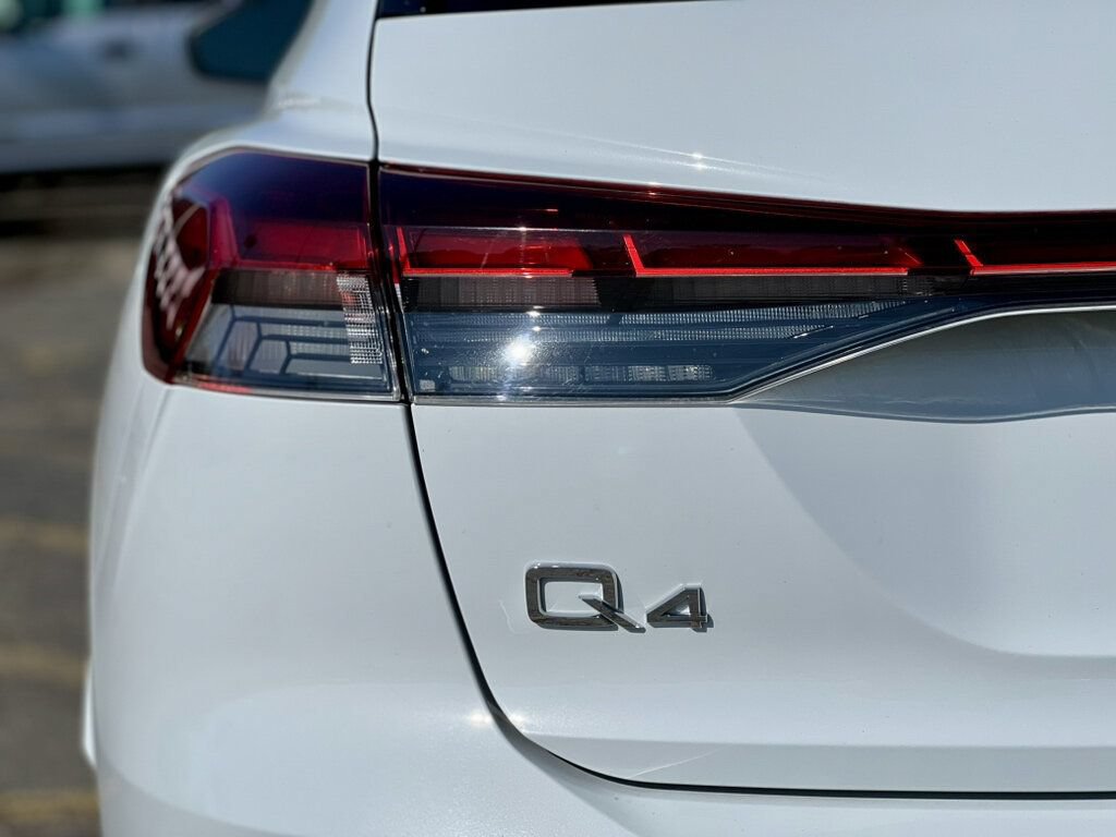 Used 2022 Audi Q4 e-tron Premium Plus w/ Premium Plus AWD/4WD image 12