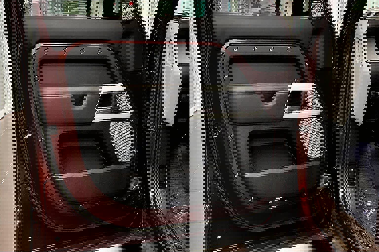 Used 2023 Land Rover Defender 130 First Edition AWD/4WD image 22