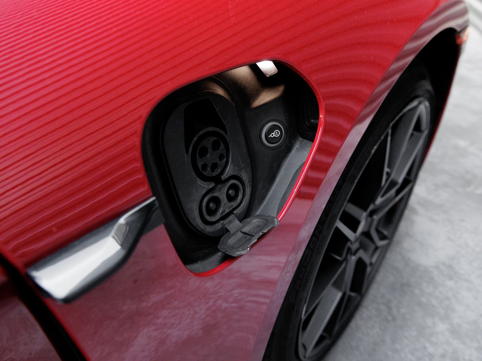 Certified 2022 Porsche Taycan GTS image 32