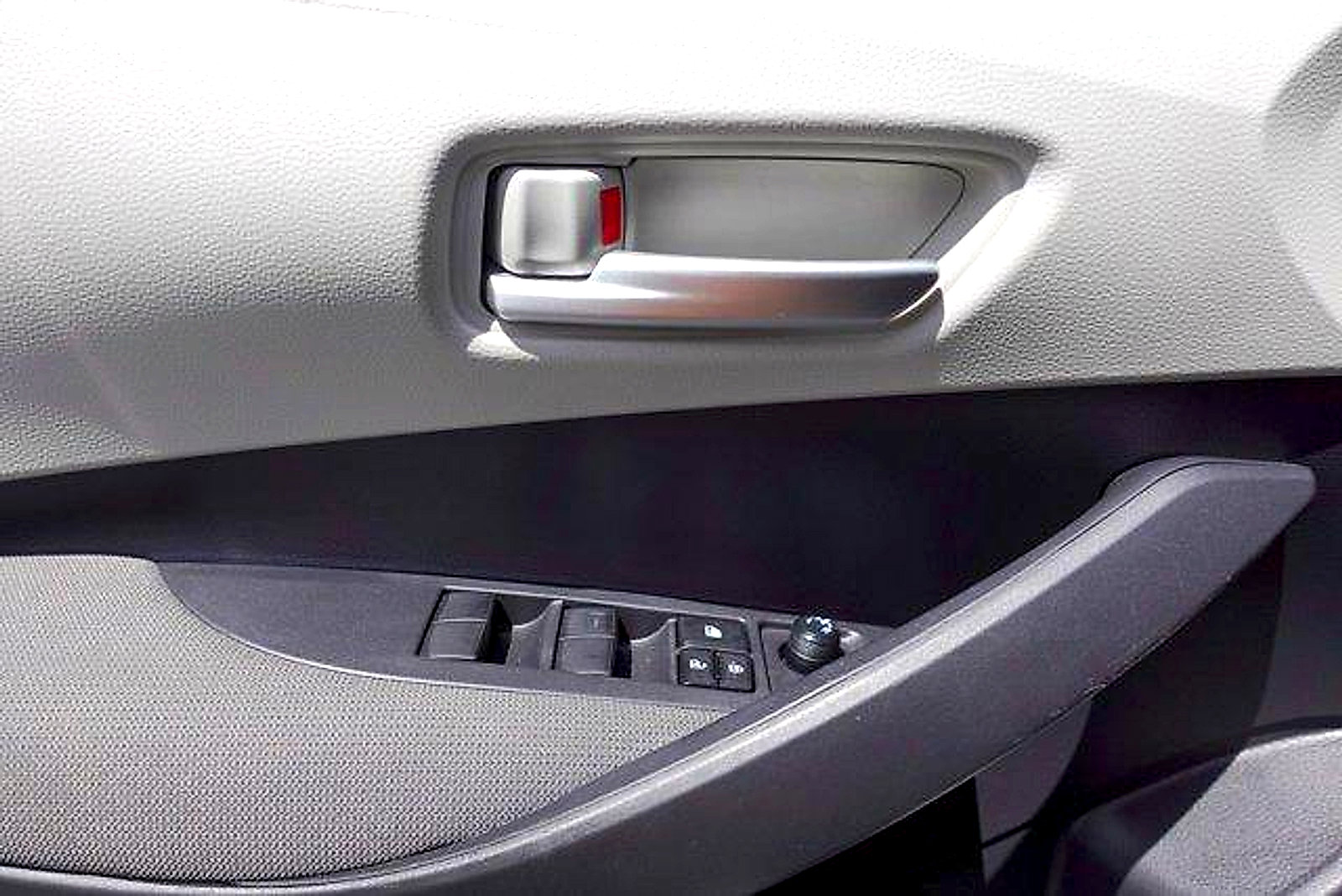 Certified 2021 Toyota Corolla LE w/ LE Convenience Package FWD image 12