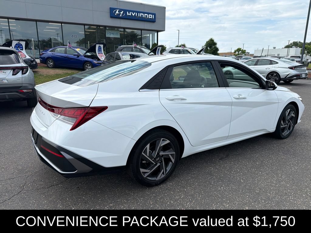 Certified 2024 Hyundai Elantra SEL w/ Convenience Package FWD image 3