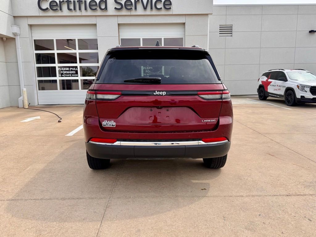 Used 2024 Jeep Grand Cherokee Laredo w/ Luxury Tech Group I image 4