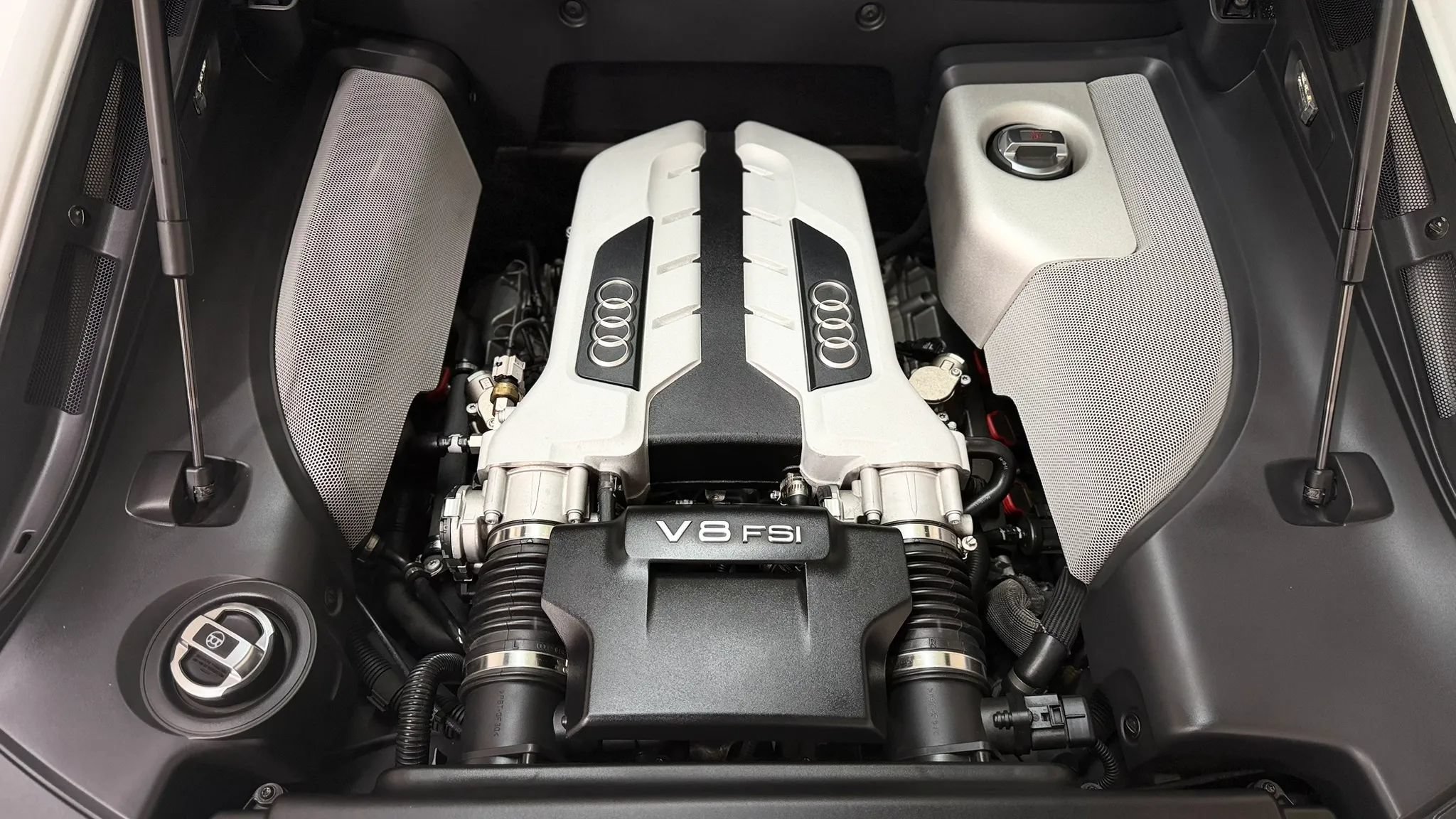 Used 2012 Audi R8 V8 AWD/4WD image 22