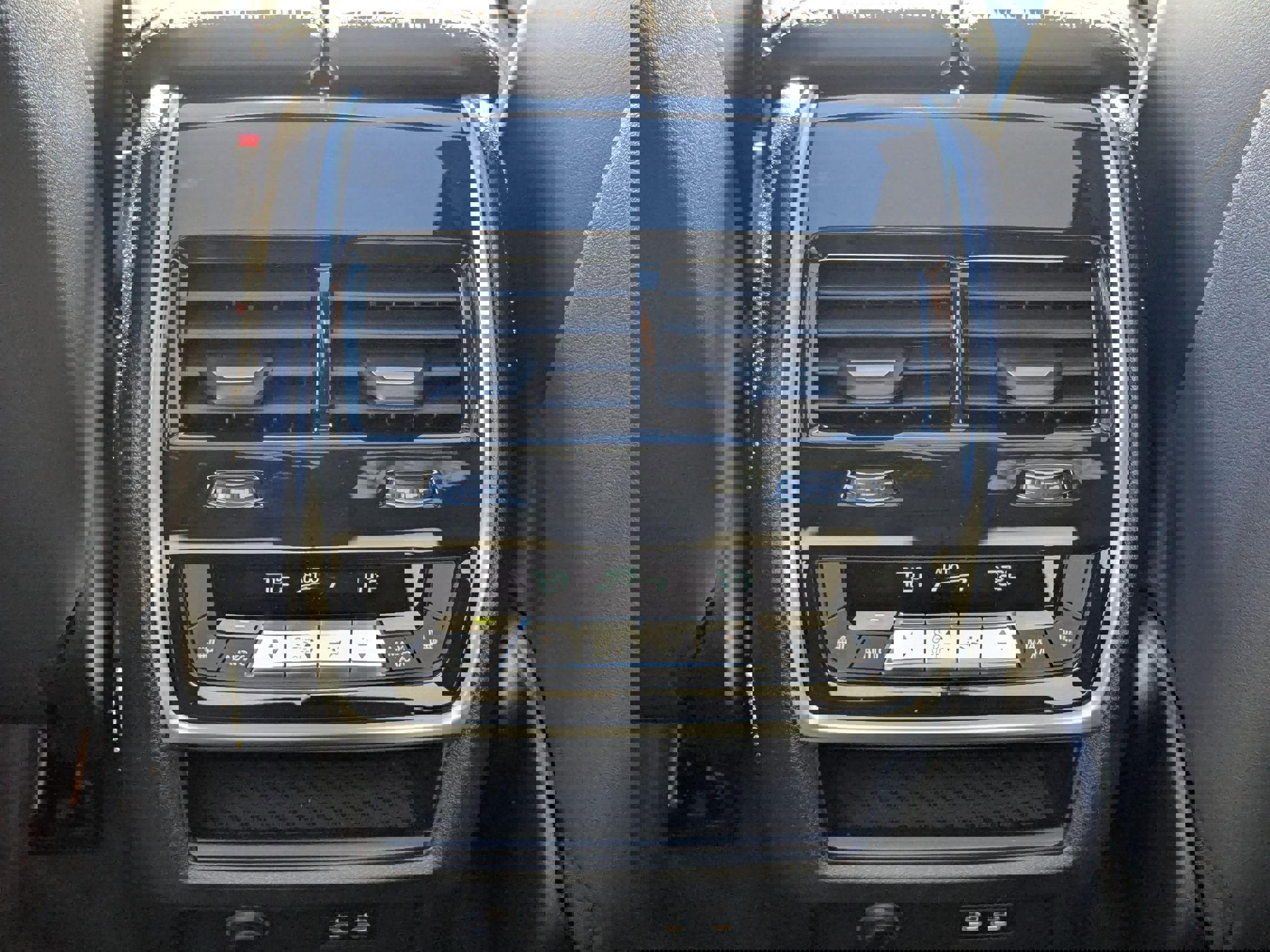 New 2026 BMW X5 xDrive40i w/ M Sport Package image 31