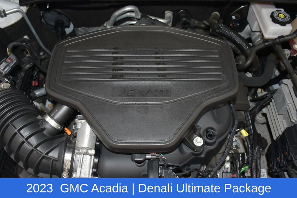 Used 2023 GMC Acadia Denali w/ Denali Ultimate Package AWD/4WD image 7