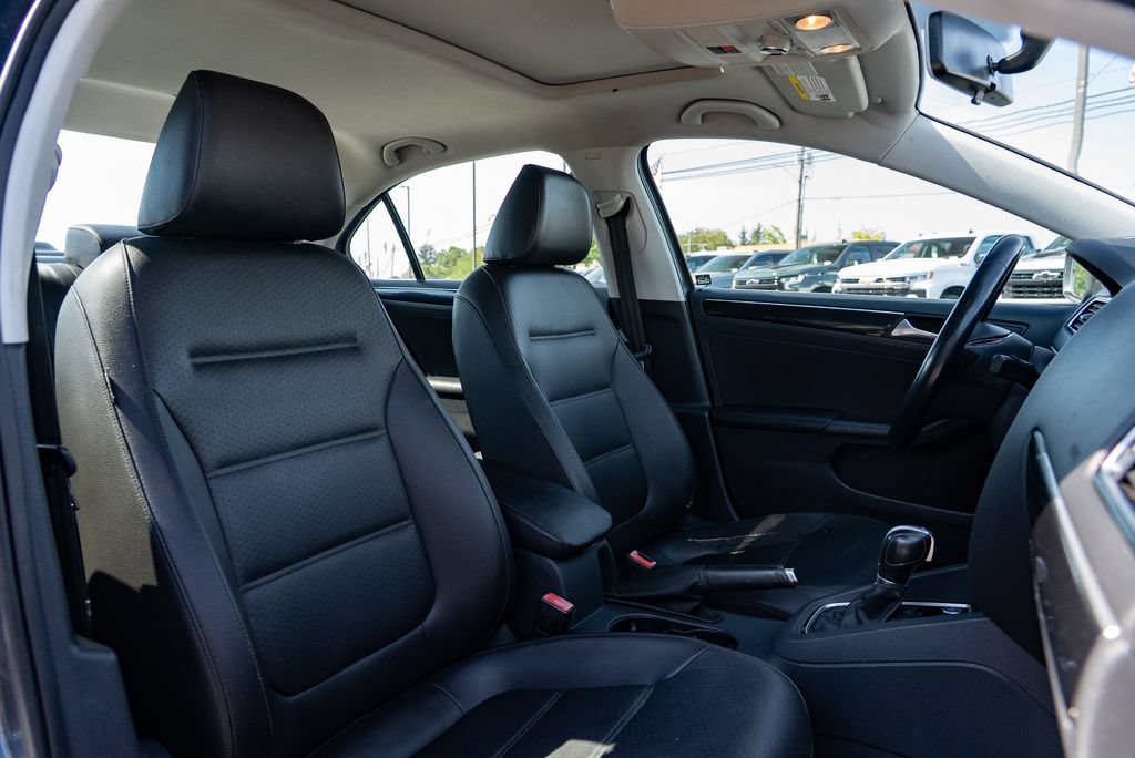 Used 2015 Volkswagen Jetta TDI SEL FWD image 31