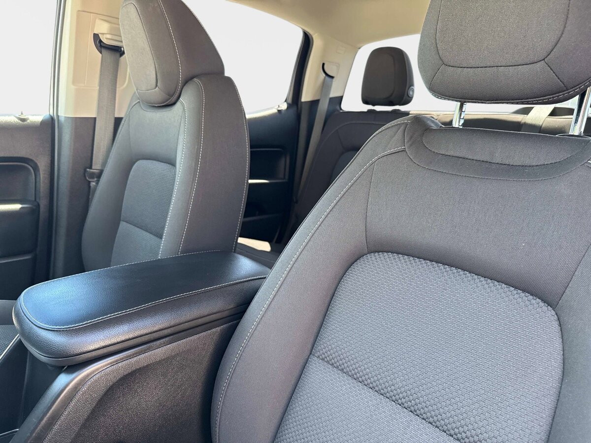 Used 2018 Chevrolet Colorado LT RWD image 19