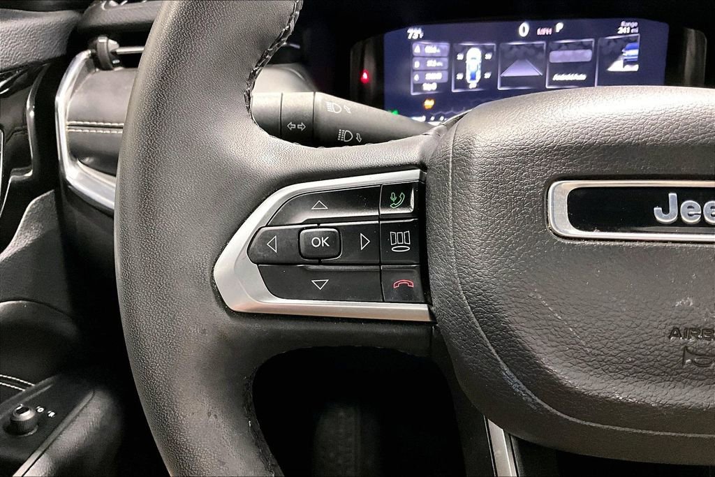 Used 2023 Jeep Compass High Altitude w/ Driver Assist Group I AWD/4WD image 20