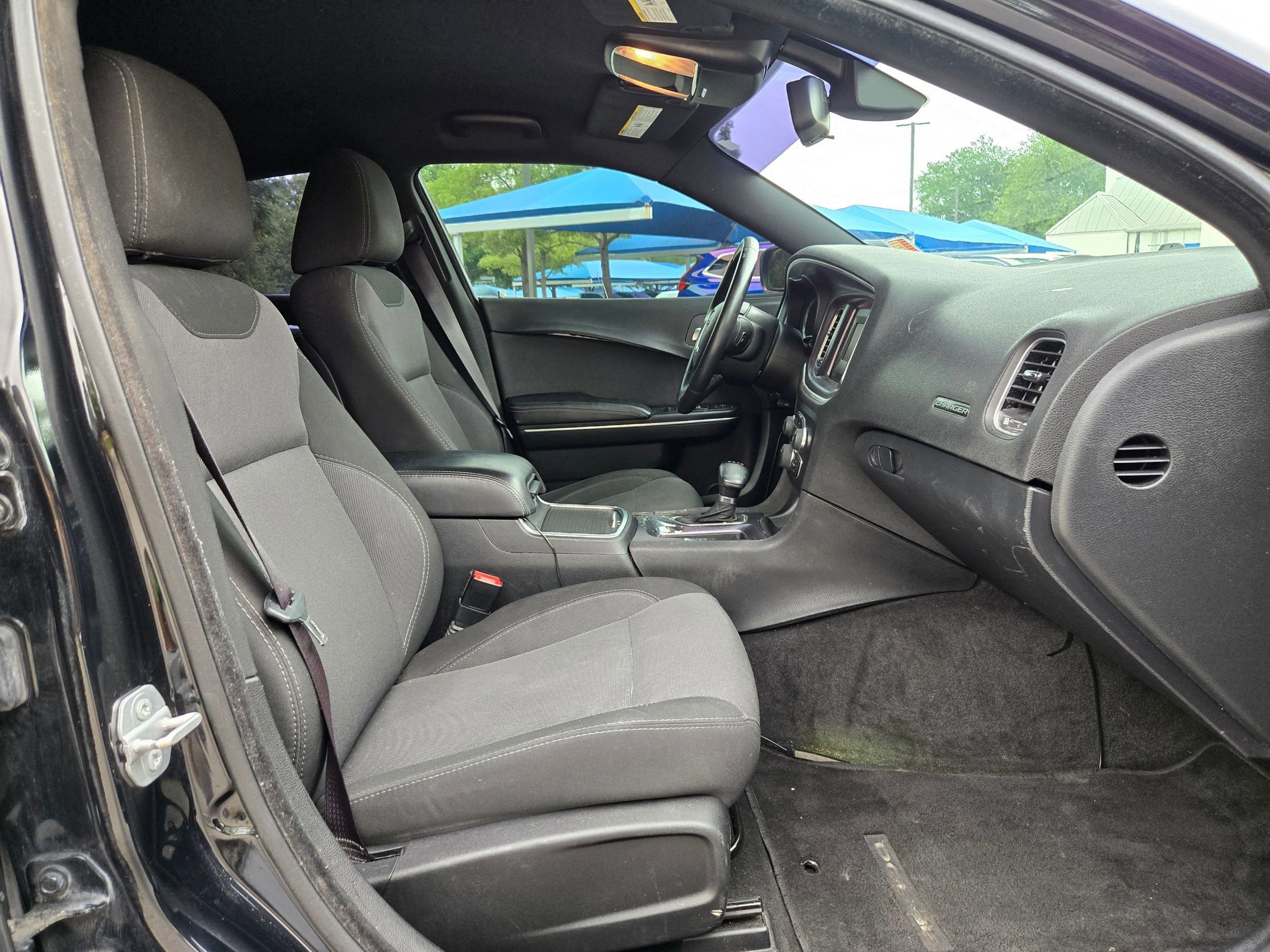 Used 2016 Dodge Charger SE RWD image 27