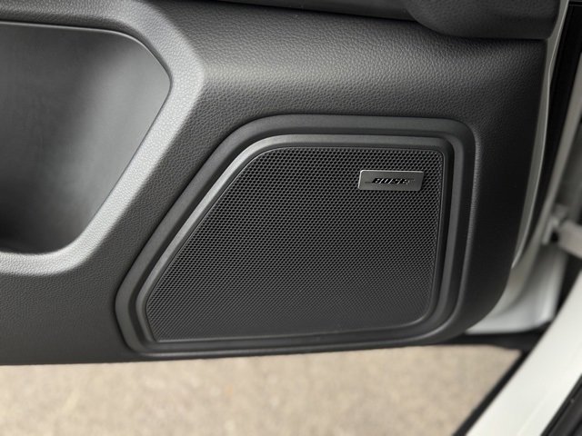 New 2026 Porsche Macan Turbo image 15