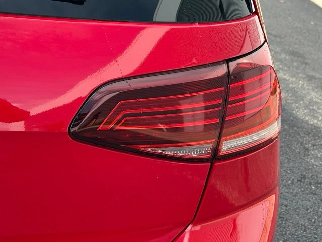 Used 2018 Volkswagen GTI SE w/ SE Leather Package FWD image 17