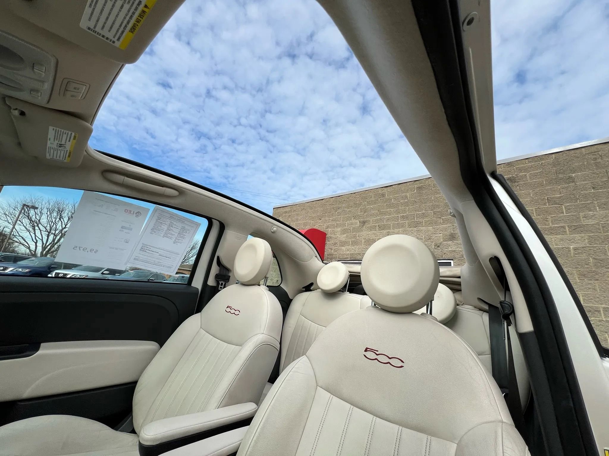 Used 2017 FIAT 500 Lounge image 16