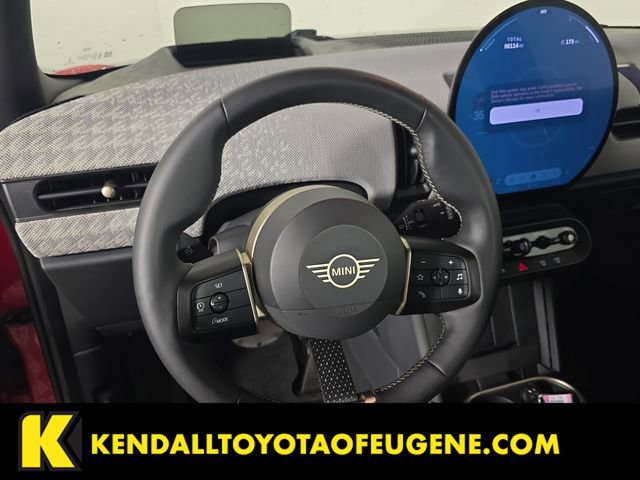 Used 2025 MINI Cooper 2-Door Hardtop image 10