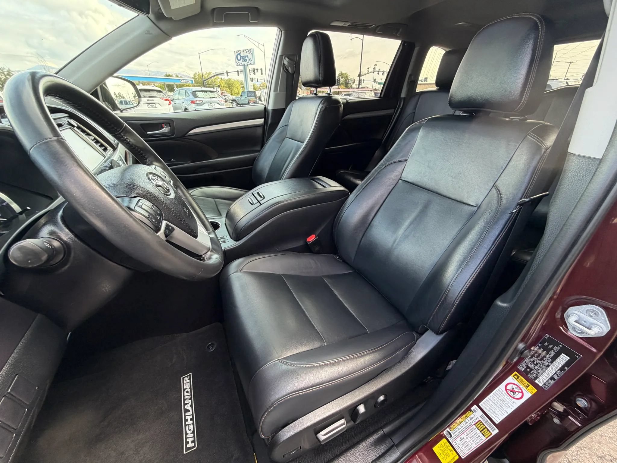 Used 2019 Toyota Highlander XLE FWD image 10