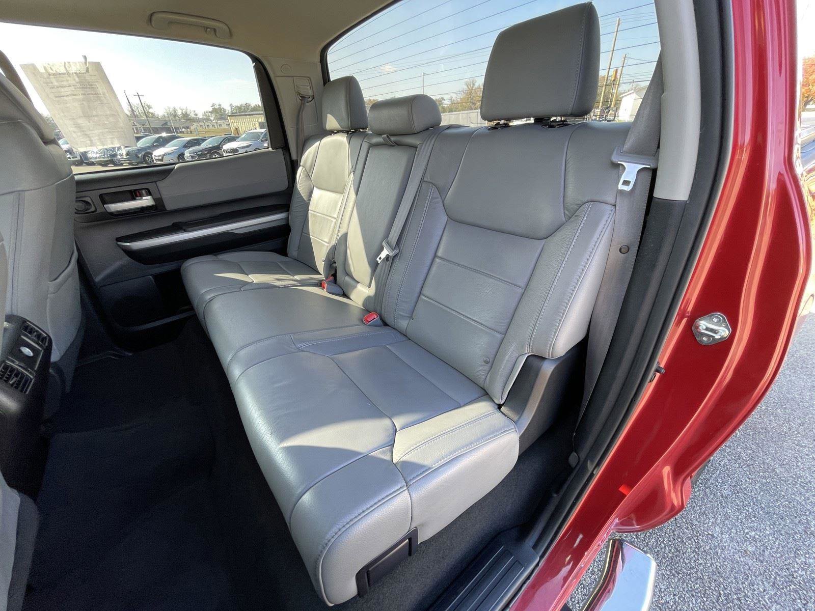 Used 2015 Toyota Tundra Limited image 33