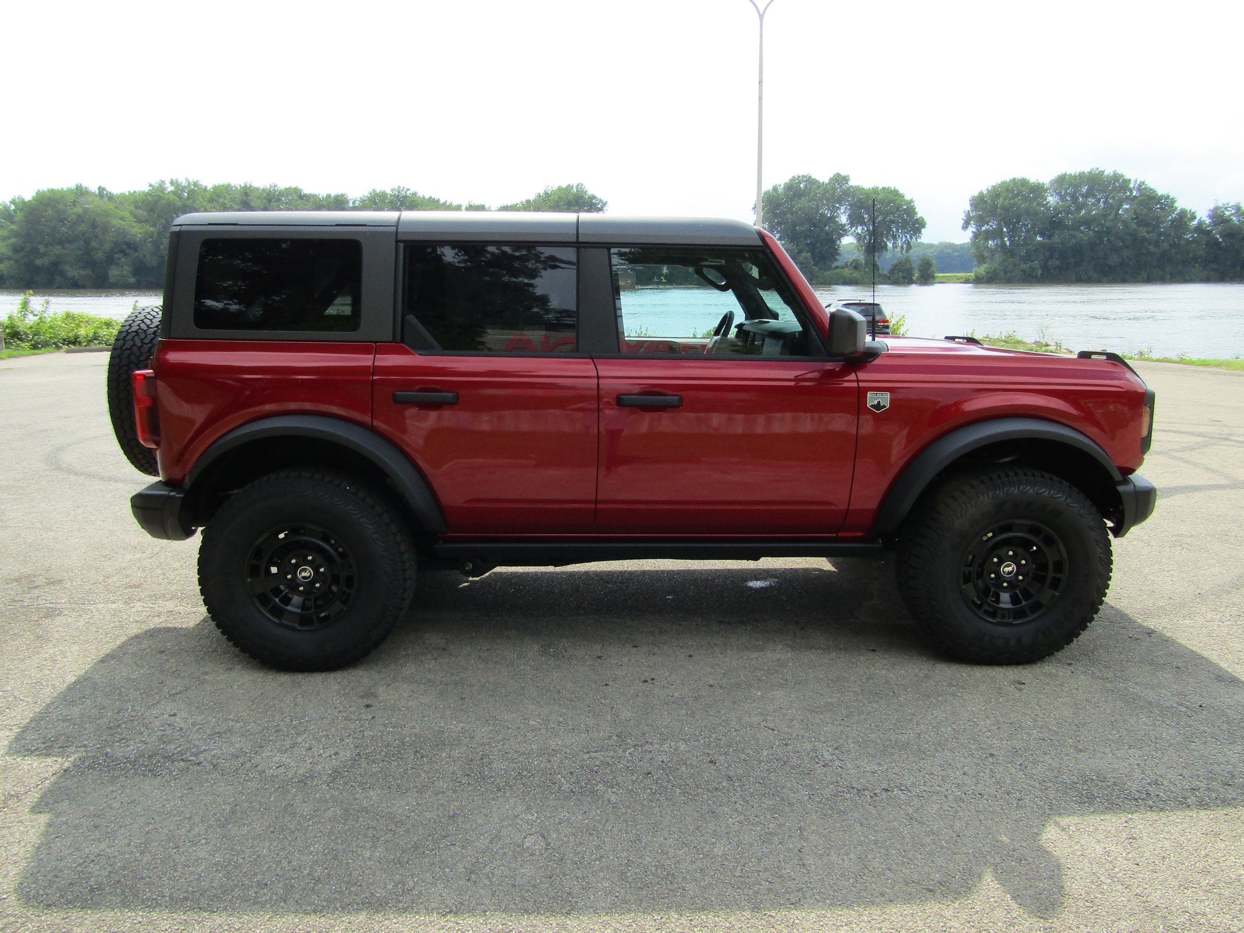 New 2026 Ford Bronco Big Bend w/ Black Diamond Package AWD/4WD image 5