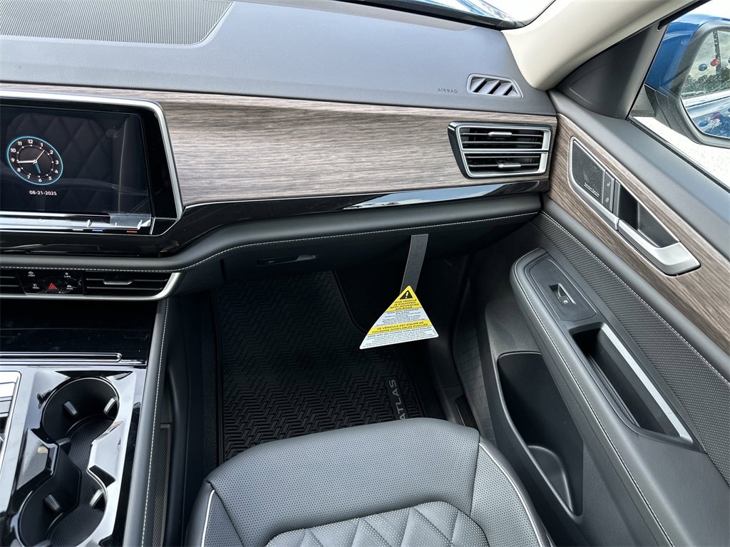 New 2026 Volkswagen Atlas SEL Premium R-Line image 17