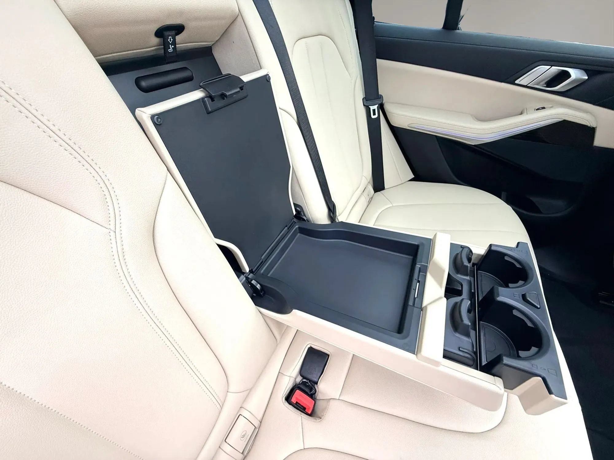 Used 2021 BMW X5 sDrive40i w/ Premium Package 2 RWD image 17