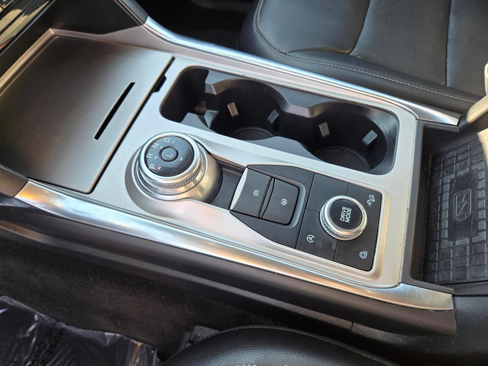 Used 2024 Ford Explorer Limited AWD/4WD image 19