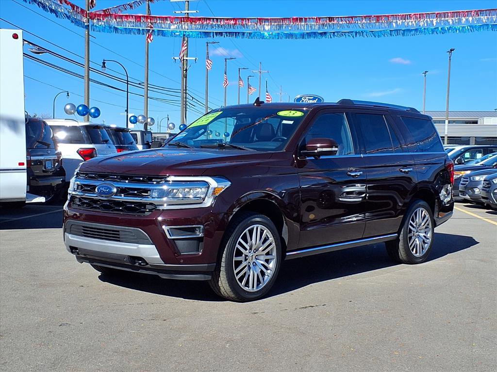 Used 2023 Ford Expedition Limited image 1