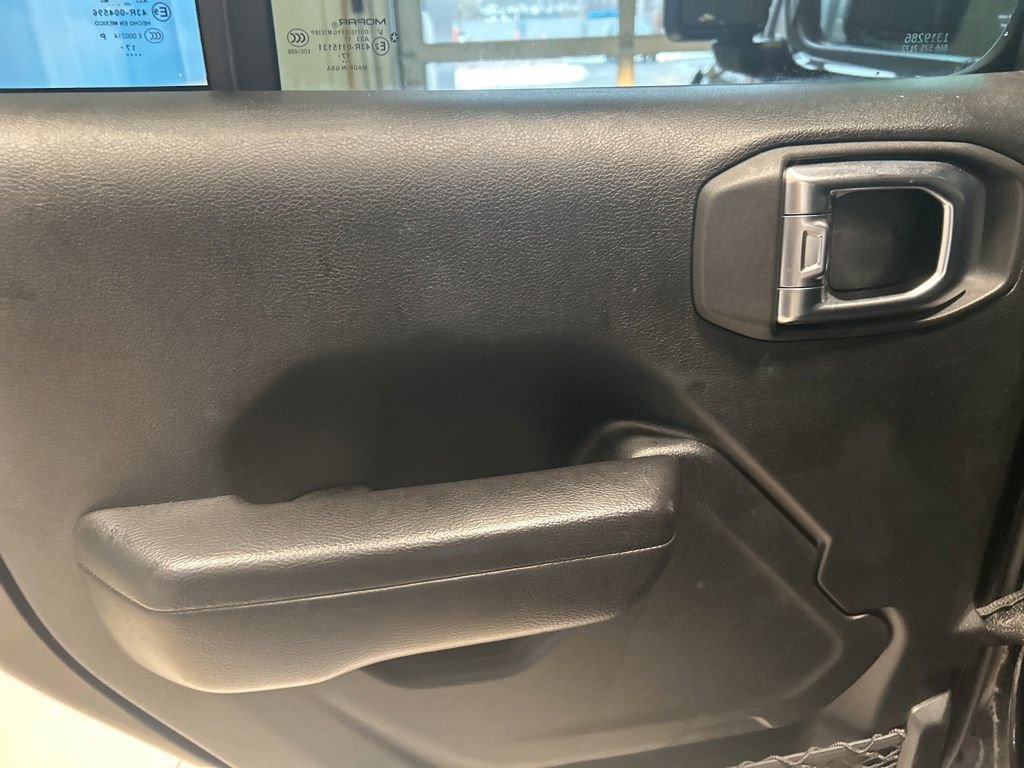 Used 2018 Jeep Wrangler Unlimited Sport S image 12