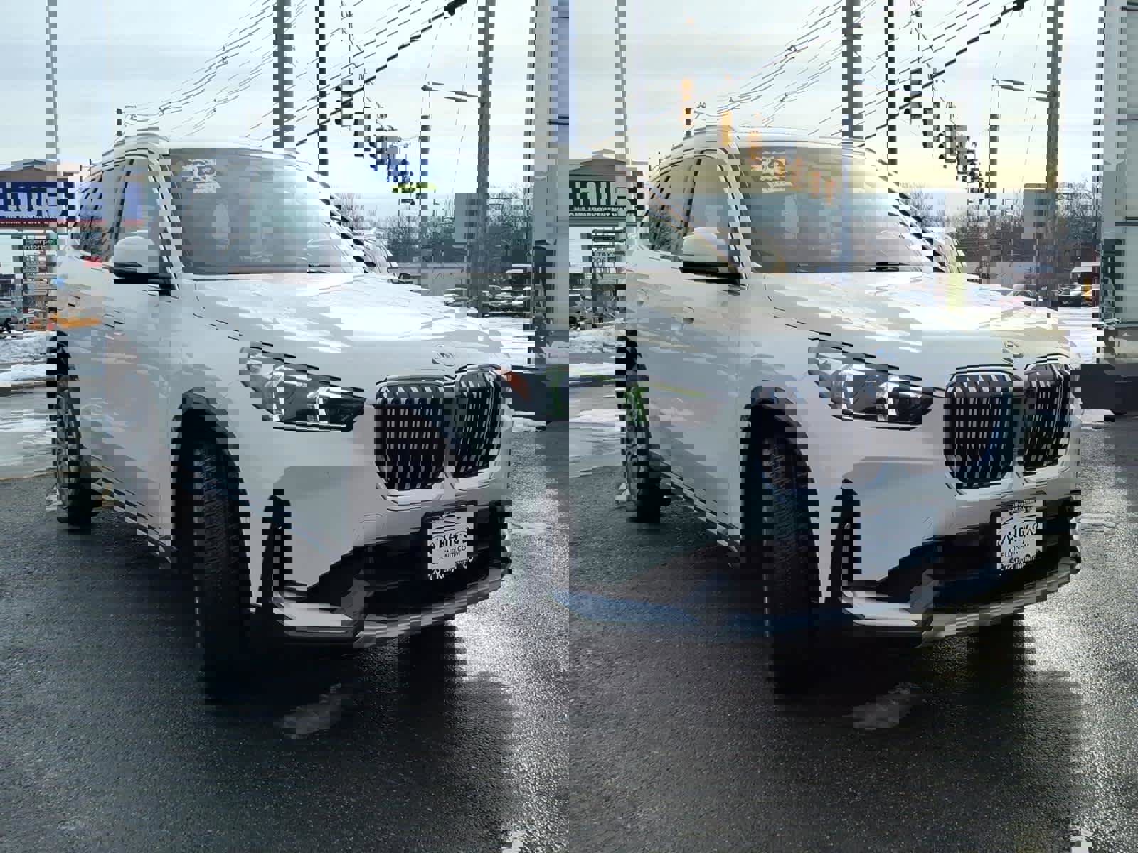 Used 2025 BMW X1 xDrive28i image 3