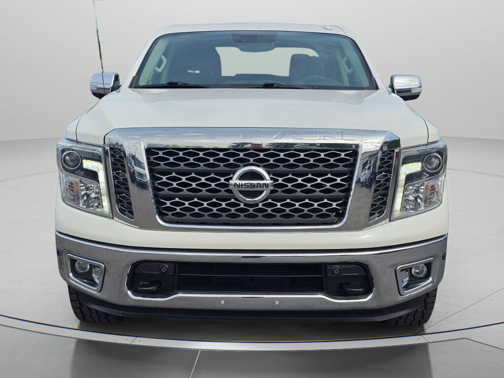 Used 2017 Nissan Titan SL AWD/4WD image 12
