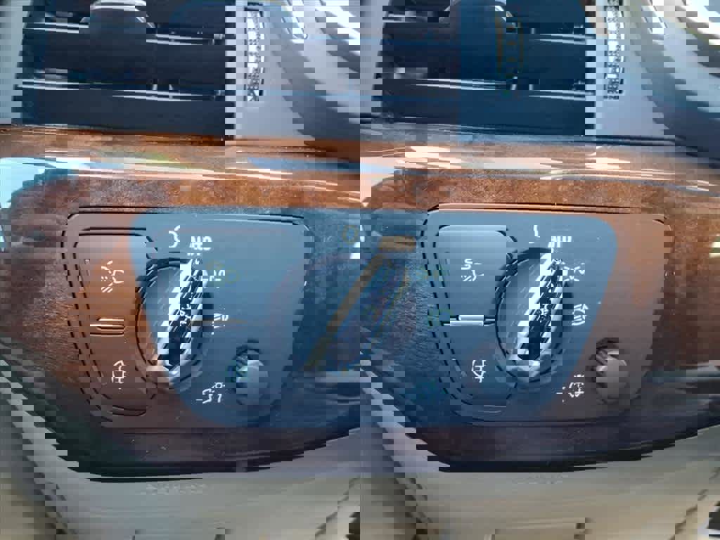 Used 2017 Audi A4 2.0T Premium Plus w/ Premium Plus Package image 15