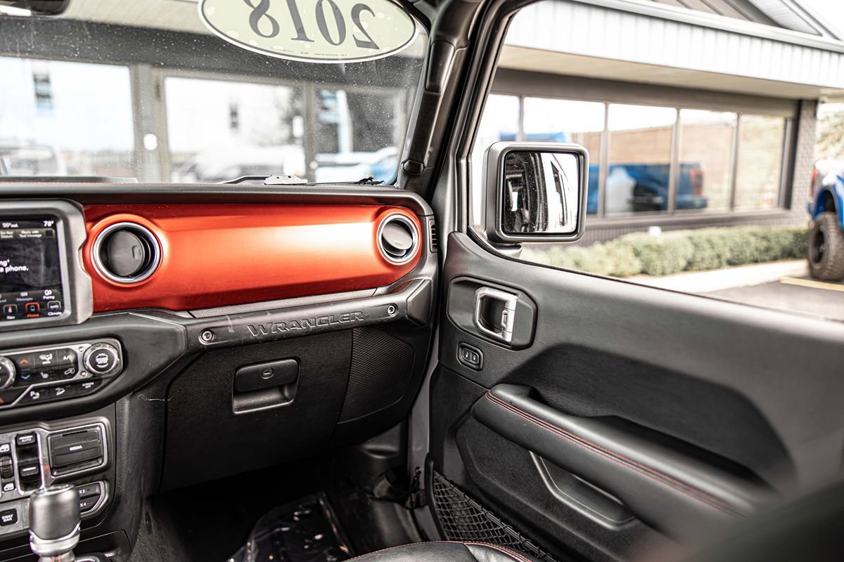 Used 2018 Jeep Wrangler Unlimited Rubicon AWD/4WD image 36