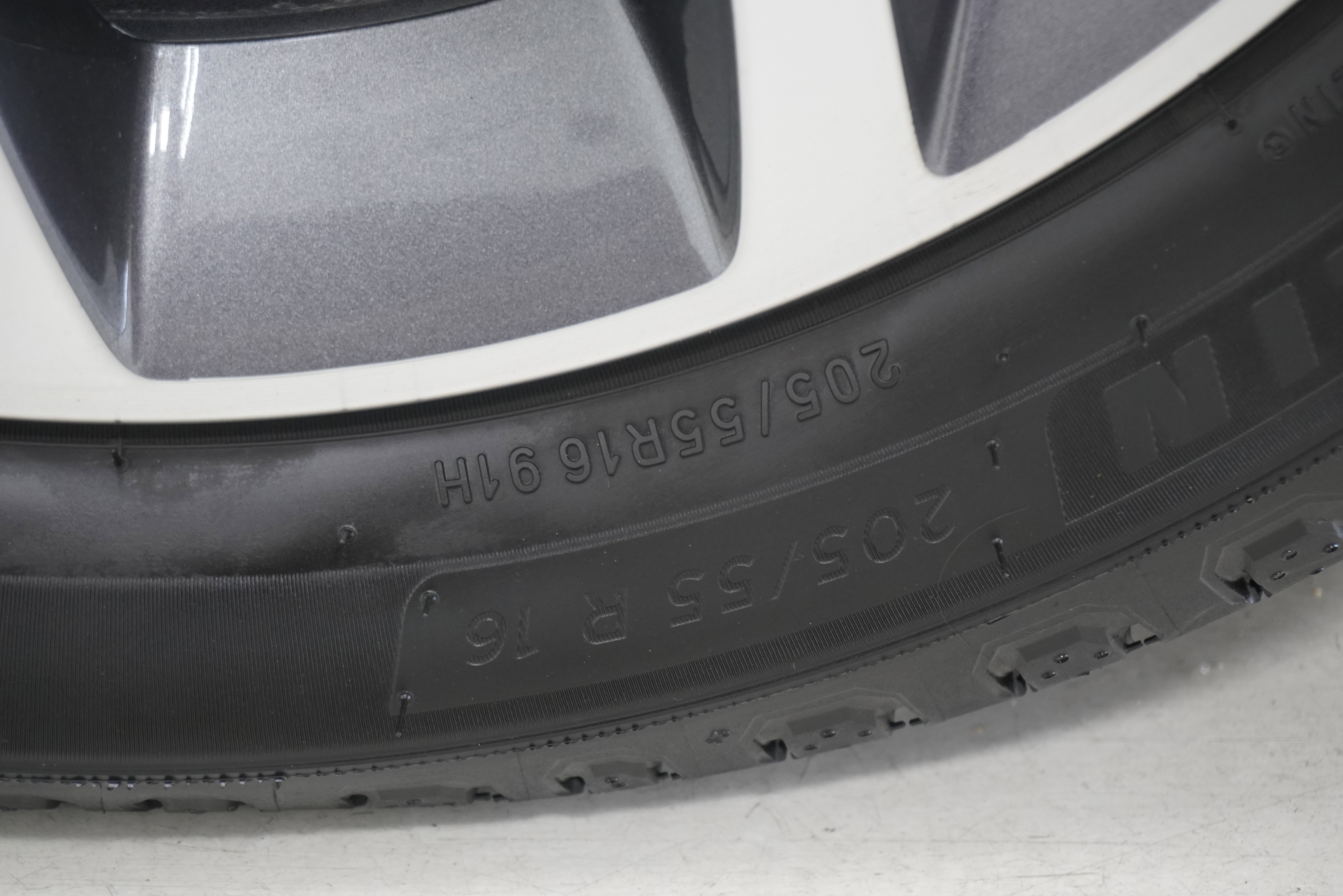 Used 2020 Chevrolet Sonic LT w/ Convenience Package image 25