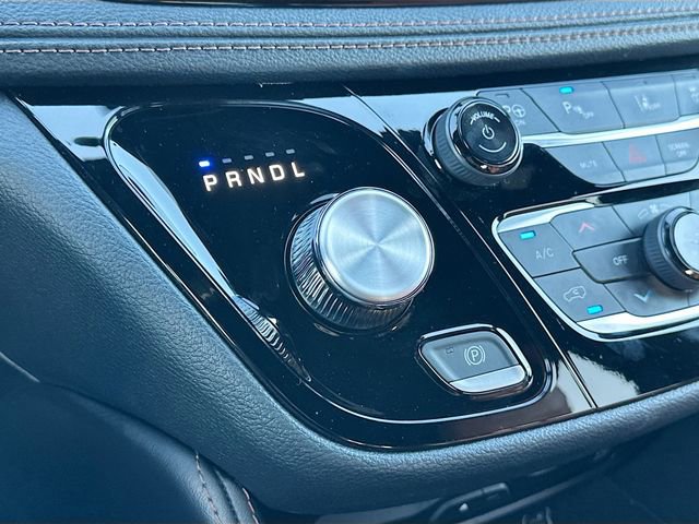 Used 2025 Chrysler Pacifica Pinnacle image 17