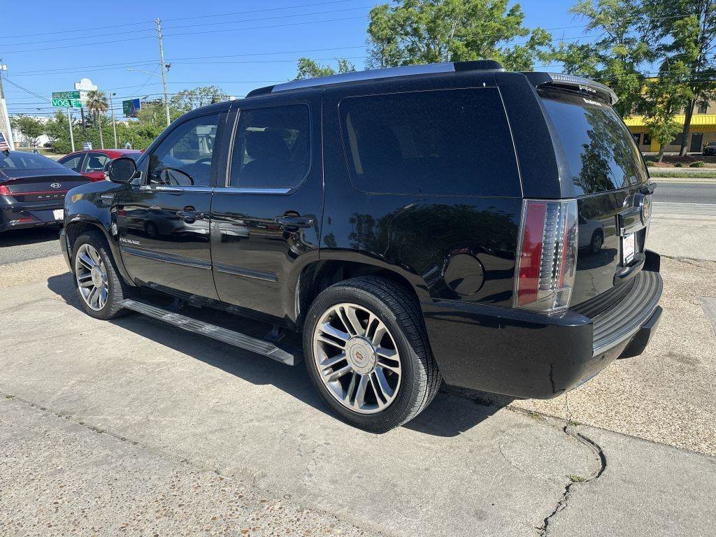 Used 2013 Cadillac Escalade Premium AWD/4WD image 7