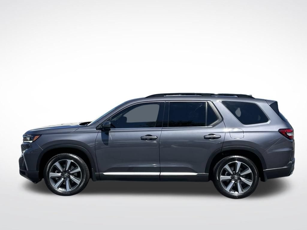 Certified 2025 Honda Pilot Touring image 2