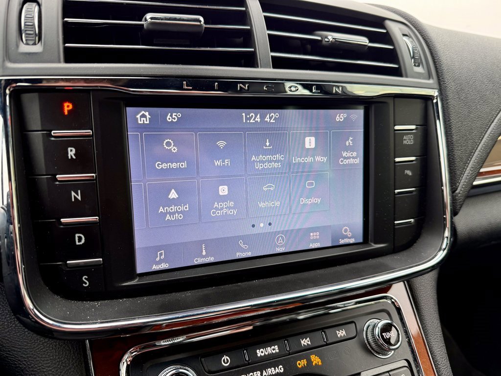 Used 2020 Lincoln Continental AWD w/ Premium Package image 22