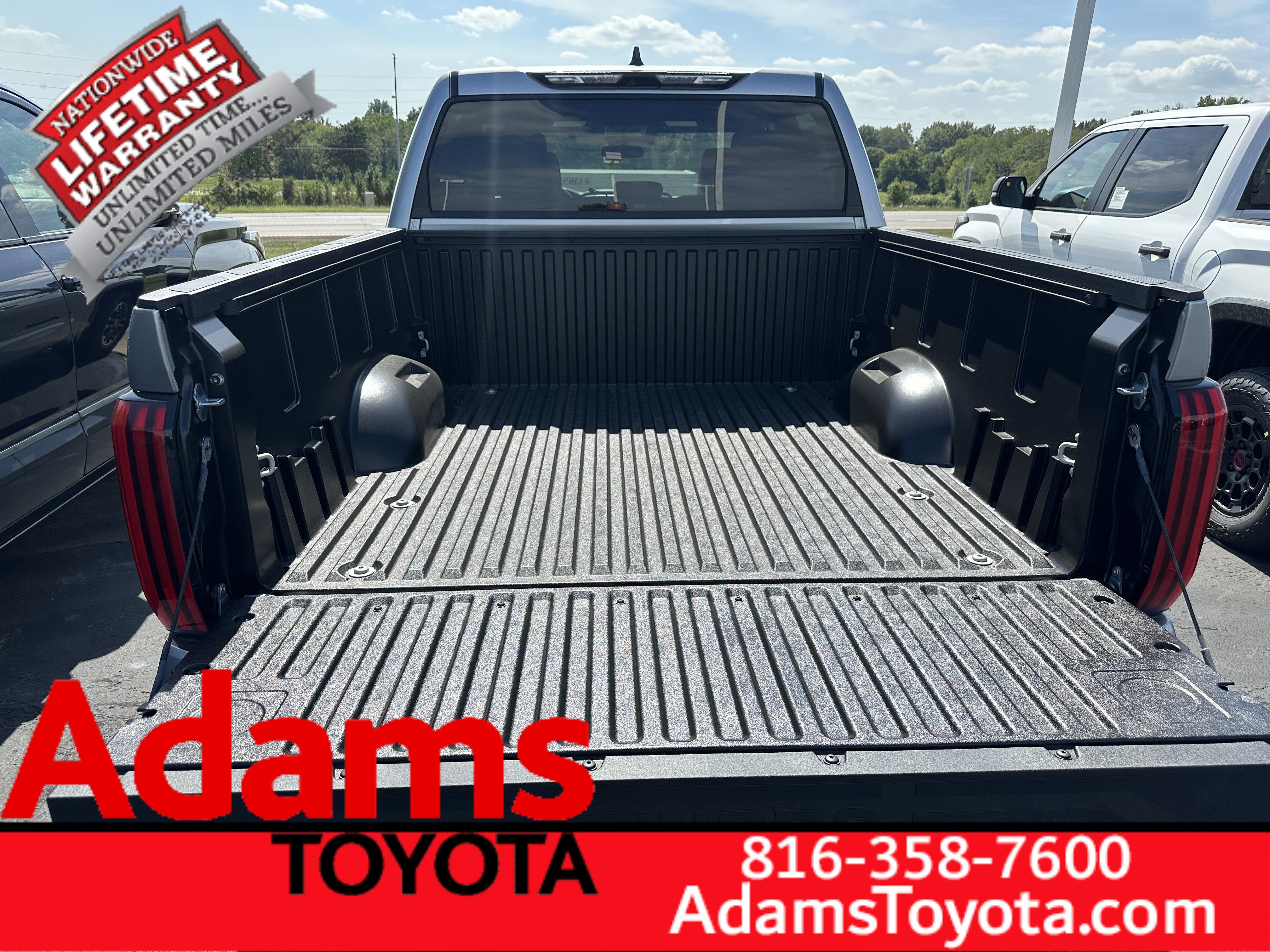 Used 2026 Toyota Tundra SR5 w/ TRD Off-Road Package AWD/4WD image 7