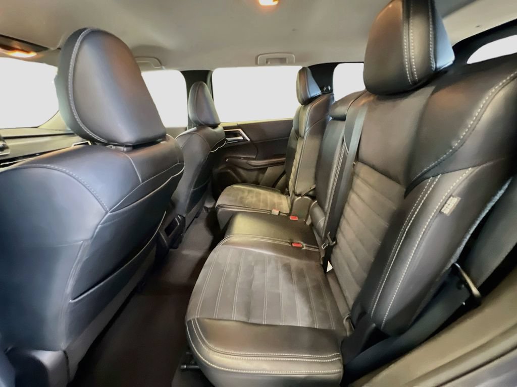 Used 2024 Mitsubishi Outlander SE AWD/4WD image 24