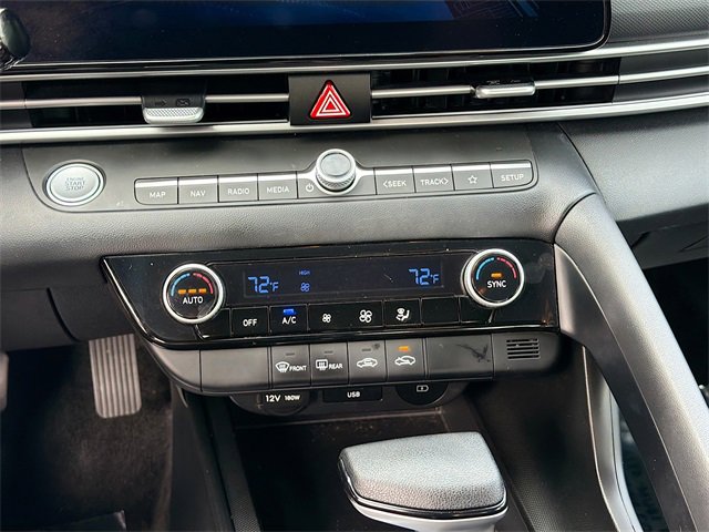 Used 2024 Hyundai Elantra SEL image 15