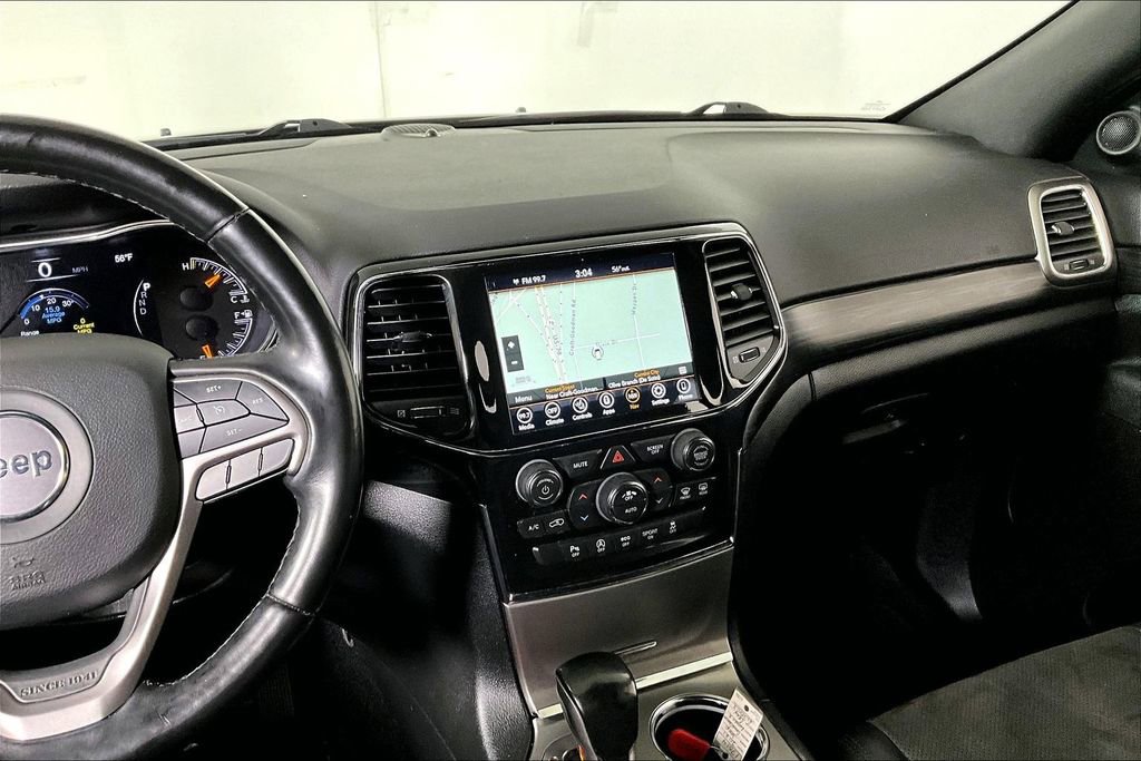 Used 2021 Jeep Grand Cherokee Laredo X image 6