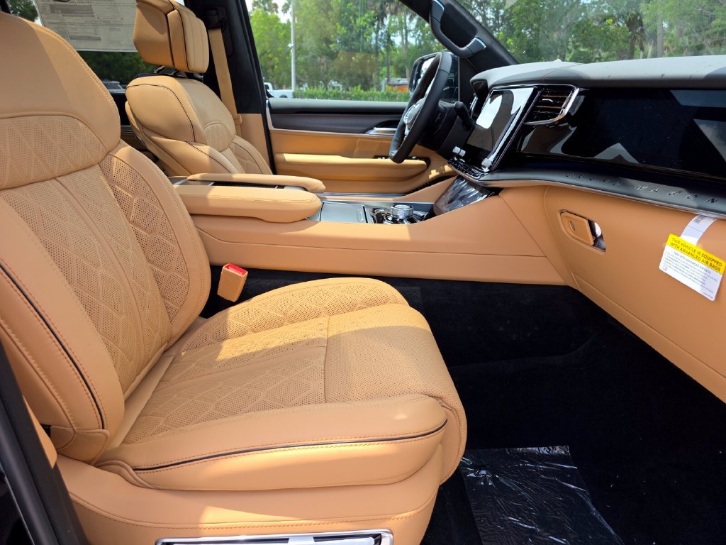 New 2026 Jeep Grand Wagoneer Summit AWD/4WD image 15