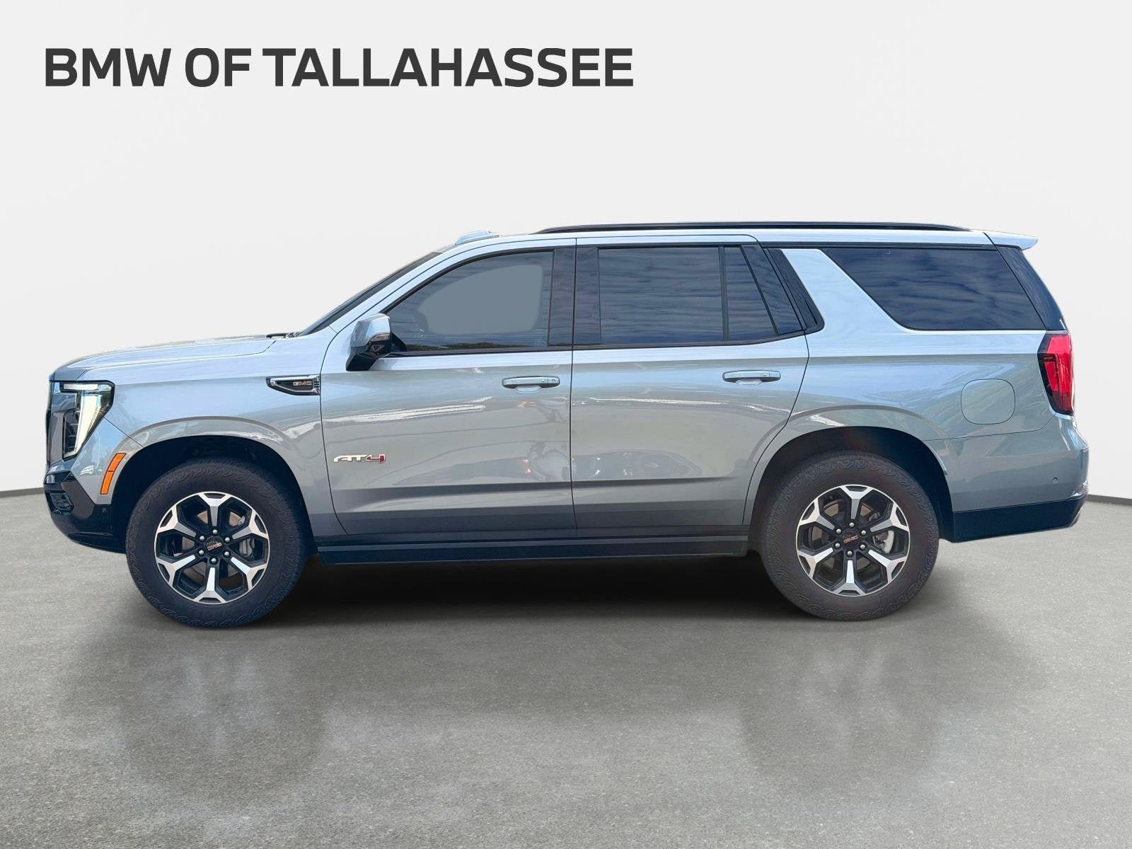Used 2025 GMC Yukon AT4 w/ AT4 Premium Plus Package AWD/4WD image 9