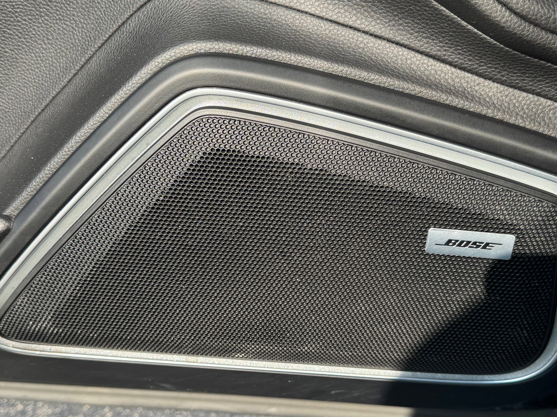 Used 2018 Porsche Panamera 4 image 31