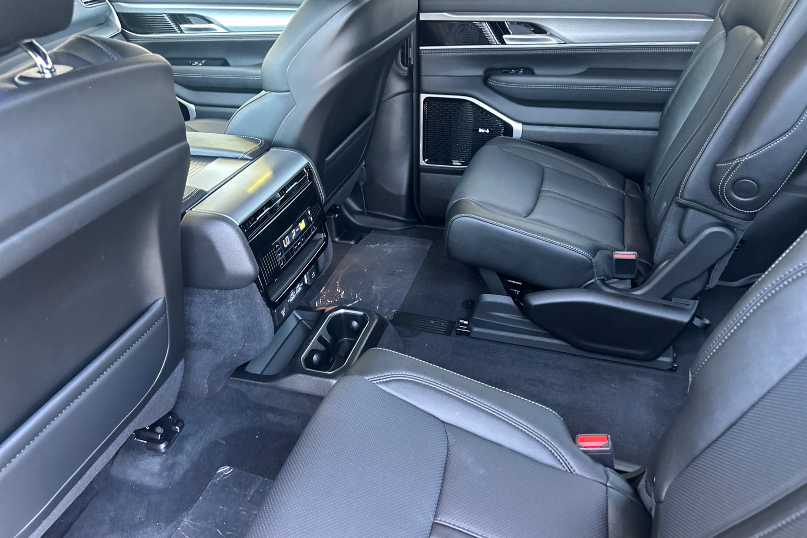 New 2026 Jeep Grand Wagoneer Limited w/ Premium Group II AWD/4WD image 12