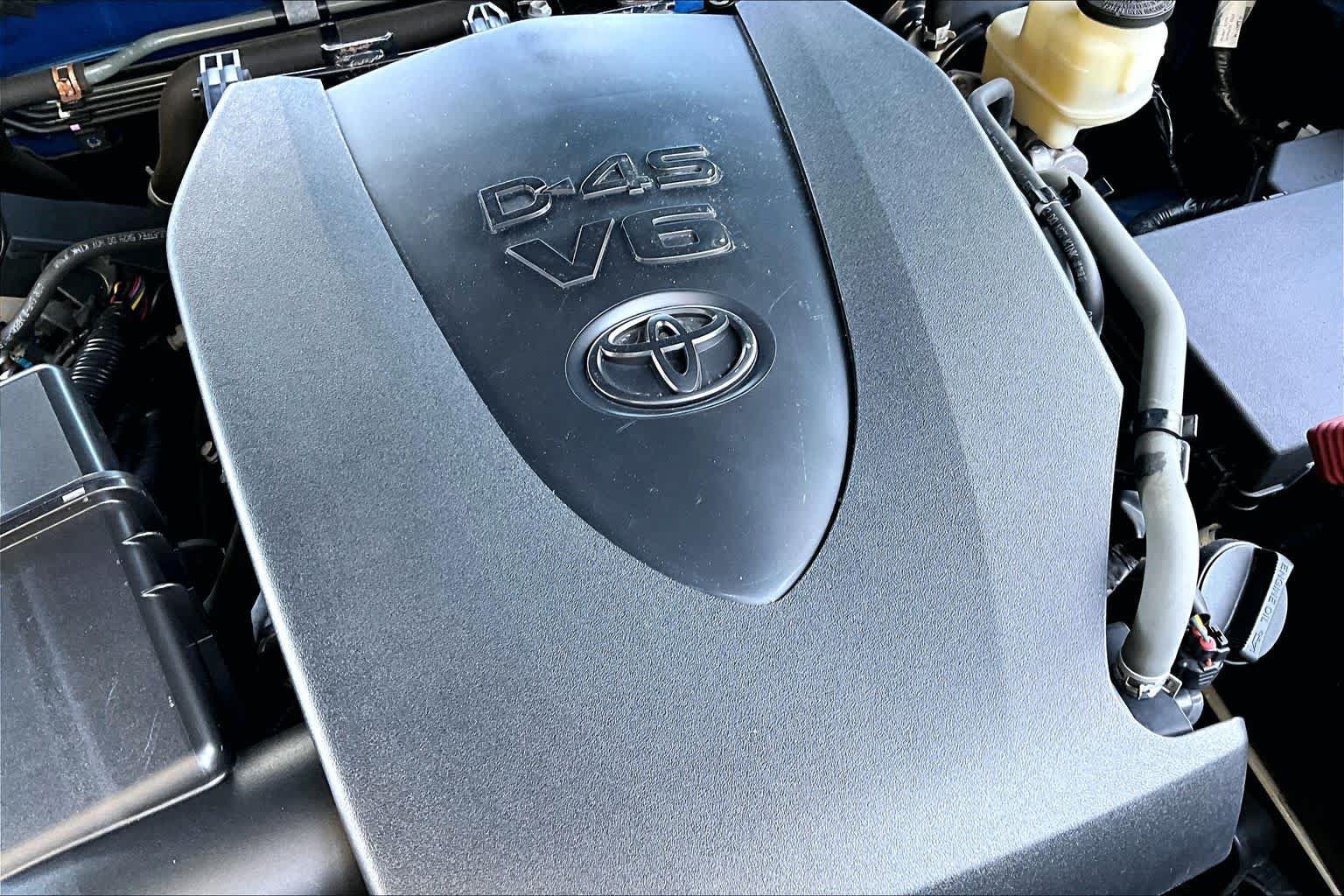 Certified 2016 Toyota Tacoma SR5 w/ SR5 Appearance Package (SN) AWD/4WD image 31