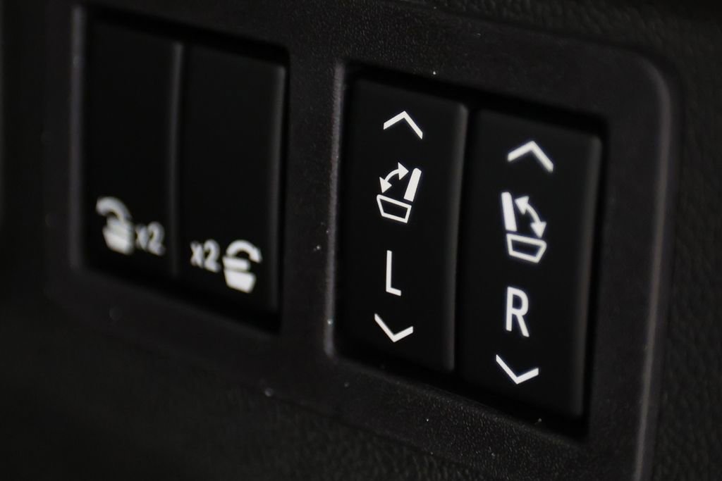 Used 2026 GMC Yukon XL Denali Ultimate image 14