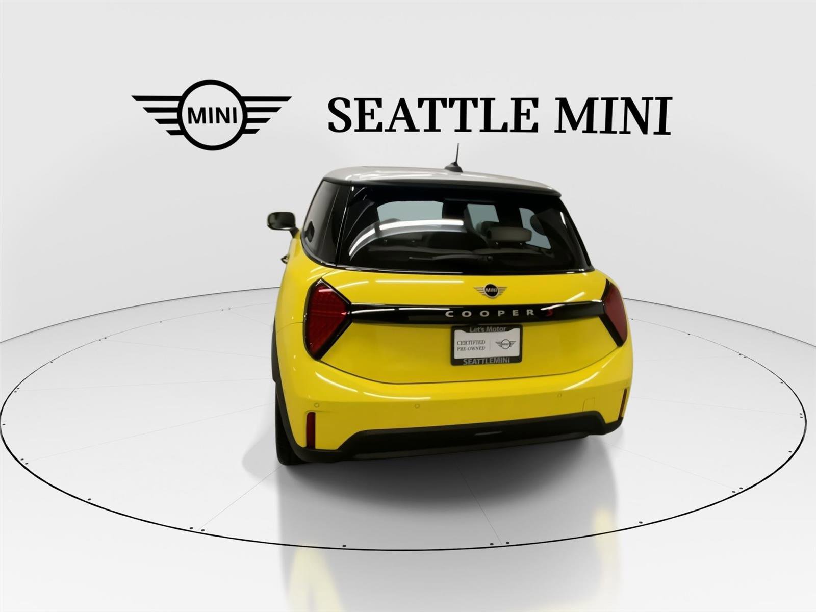 Certified 2025 MINI Cooper S image 9