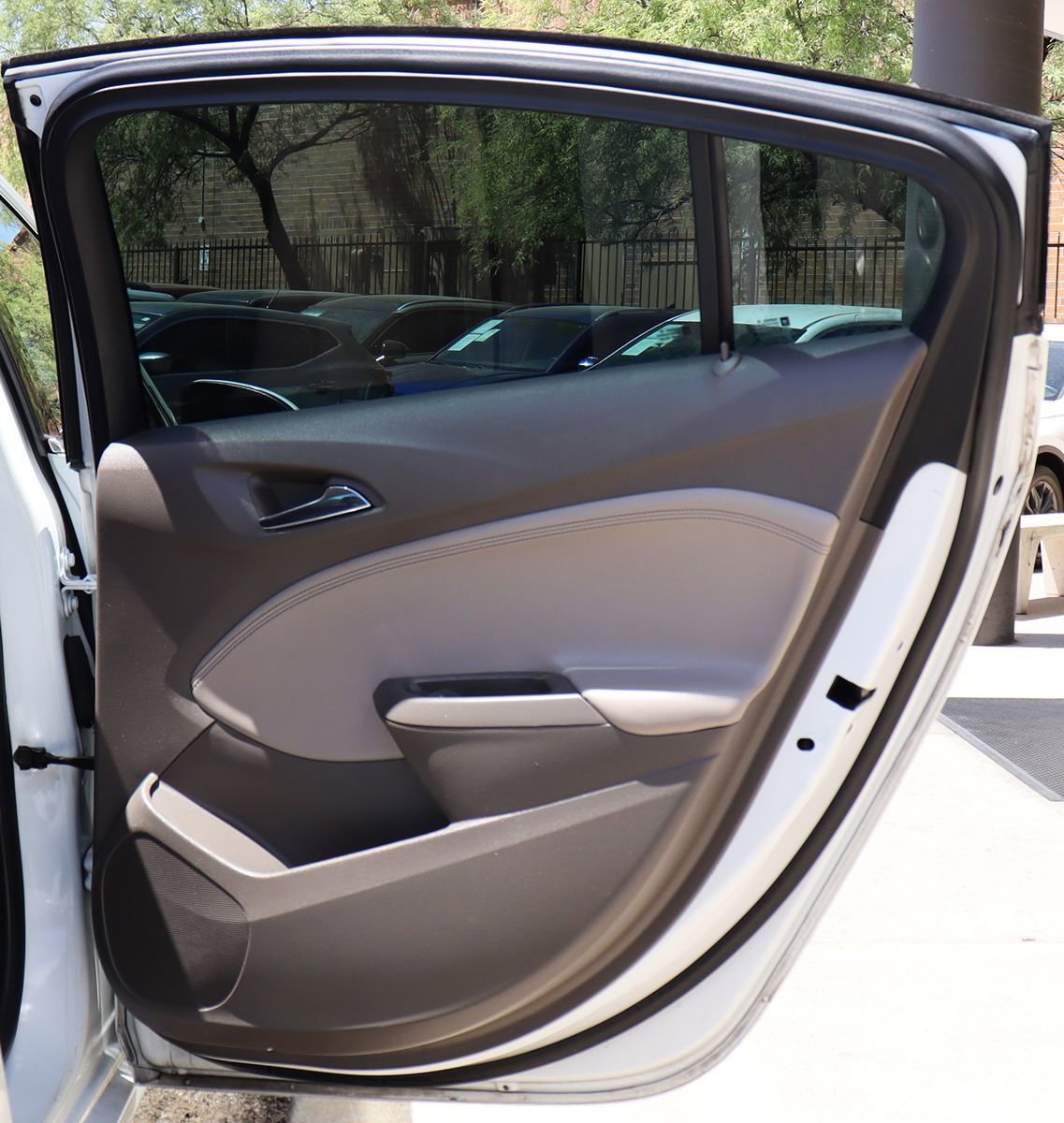 Used 2016 Chevrolet Cruze Premier FWD image 26