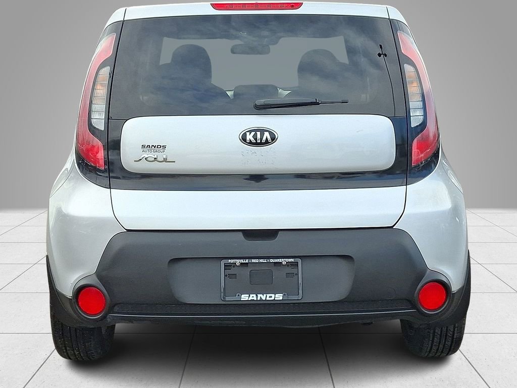 Used 2015 Kia Soul + image 6