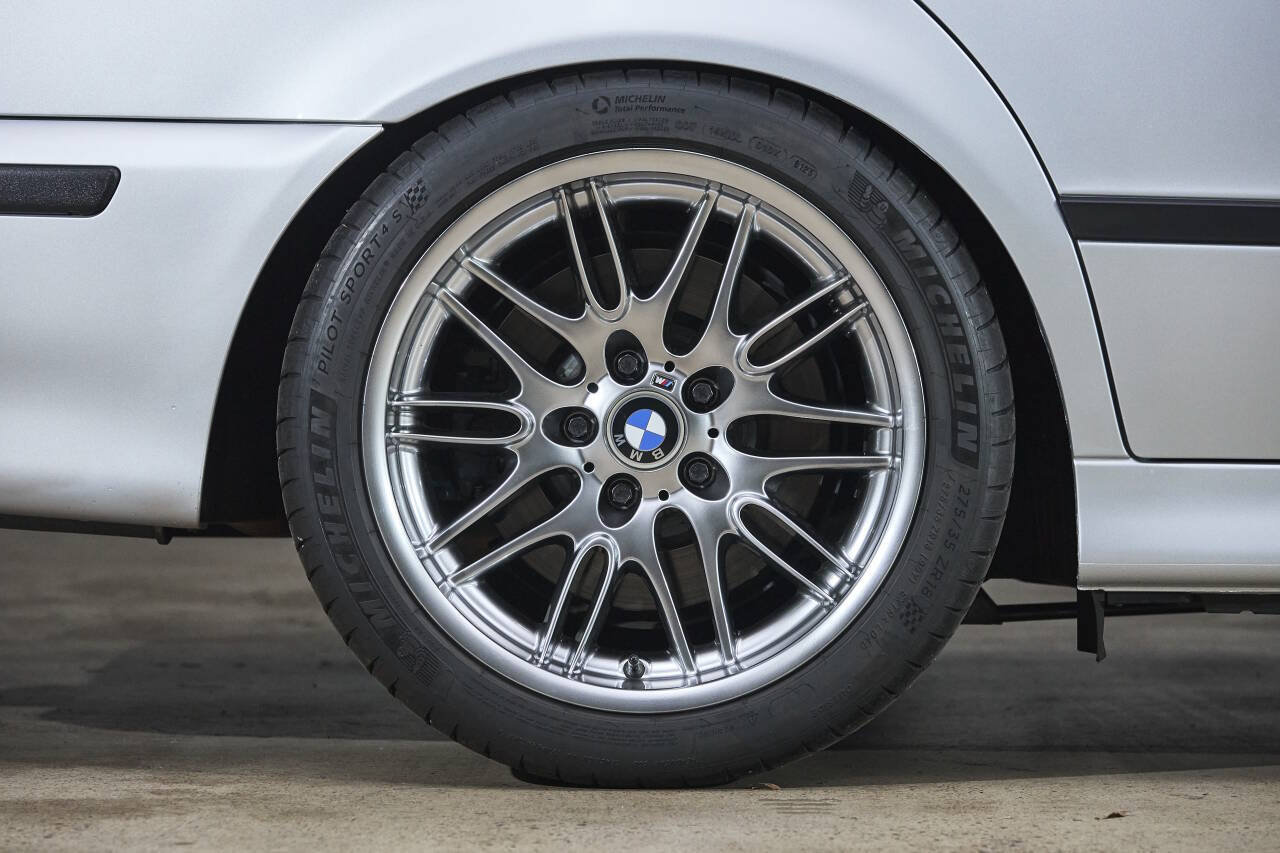Used 2003 BMW M5 RWD image 45