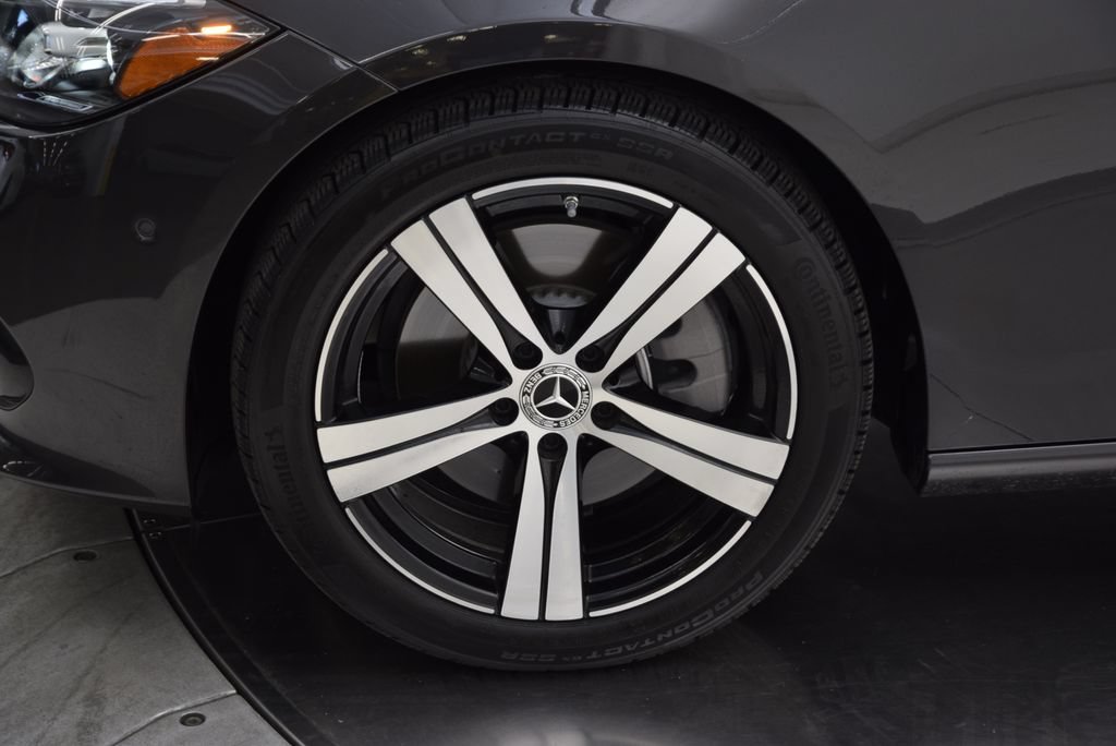 Certified 2026 Mercedes-Benz C 300 4MATIC Sedan image 11