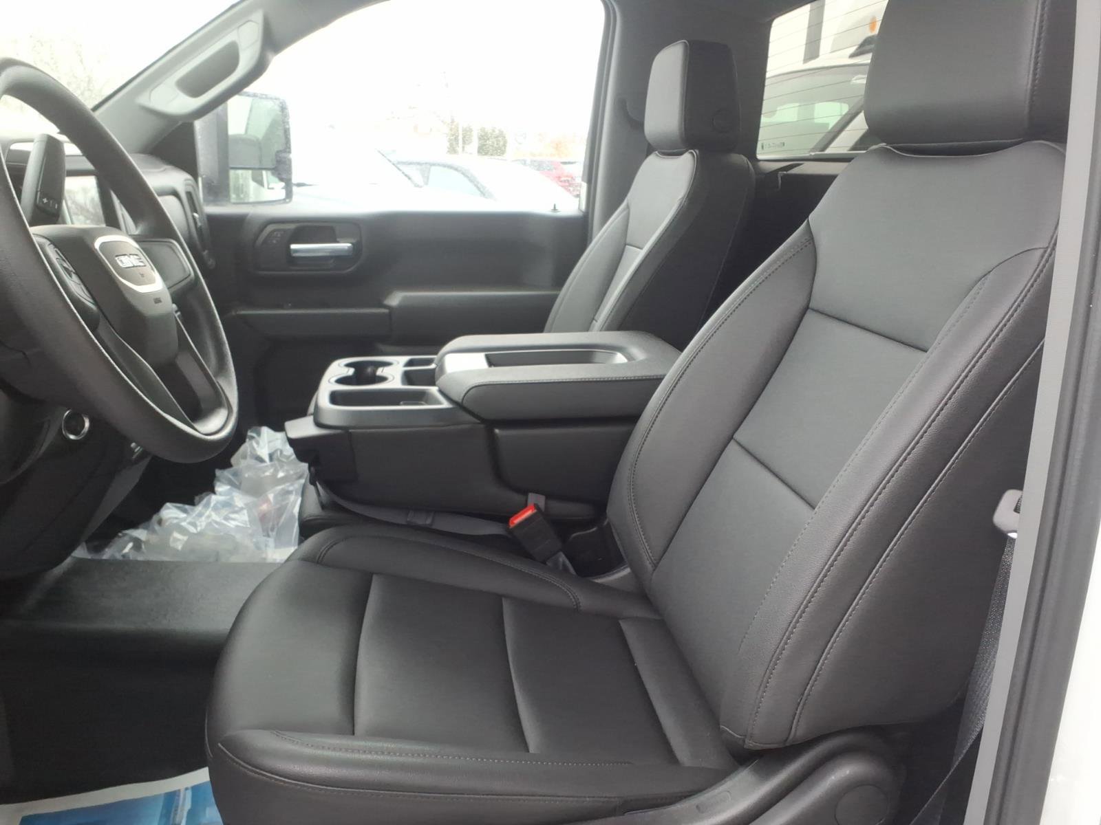 New 2025 GMC Sierra 2500 Pro w/ Convenience Package image 9
